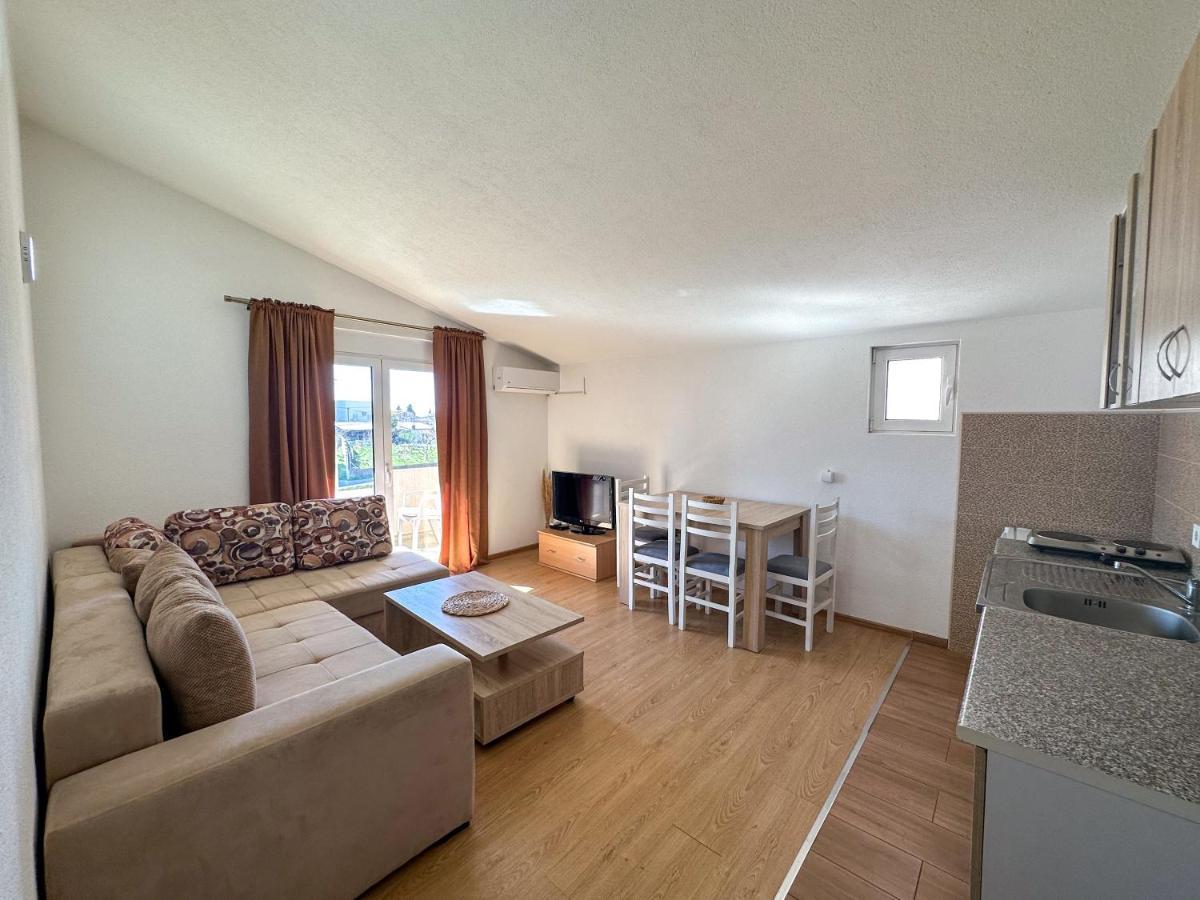 Jasmin Apartmani Bar Eksteriør bilde