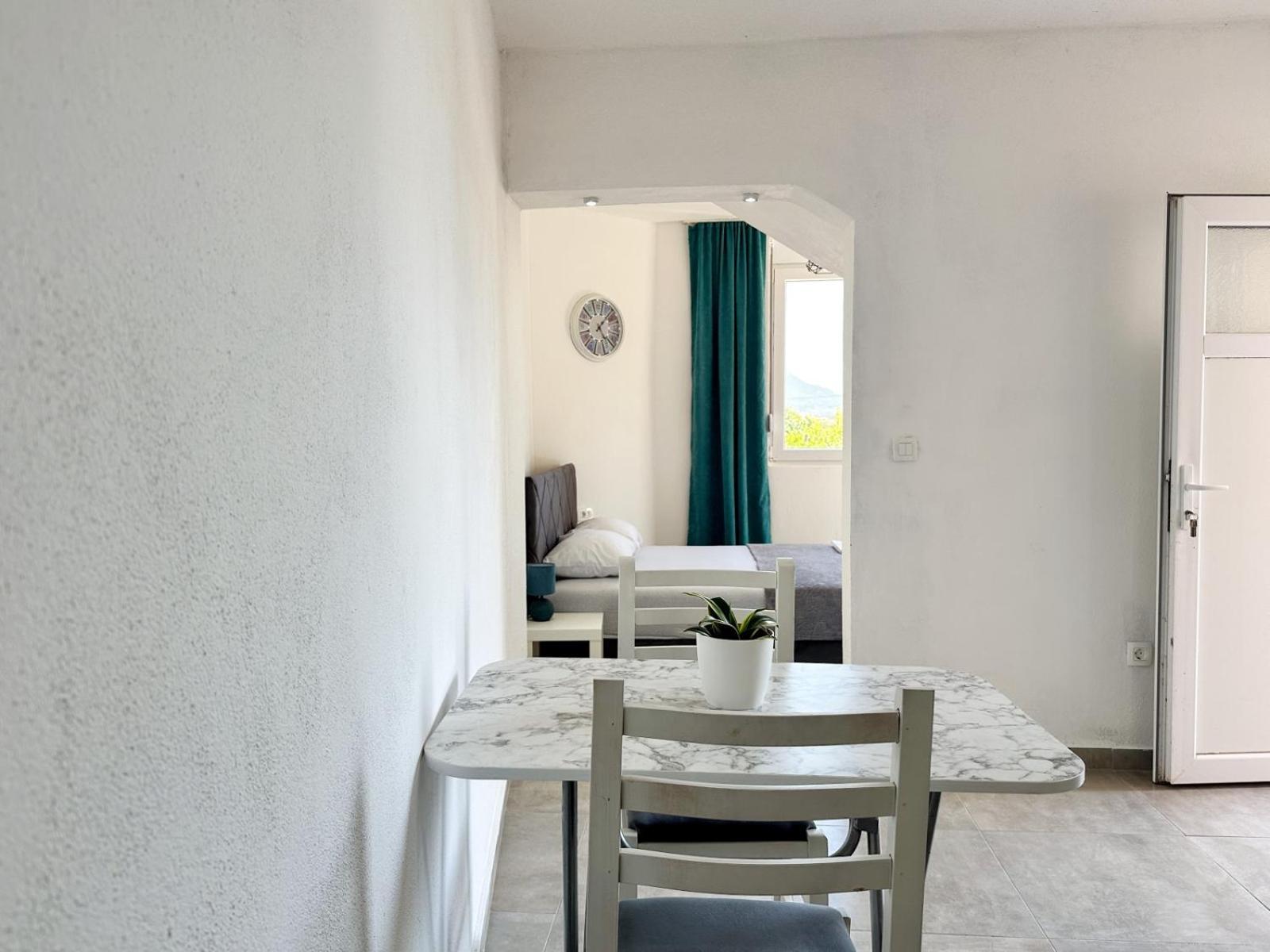 Jasmin Apartmani Bar Eksteriør bilde