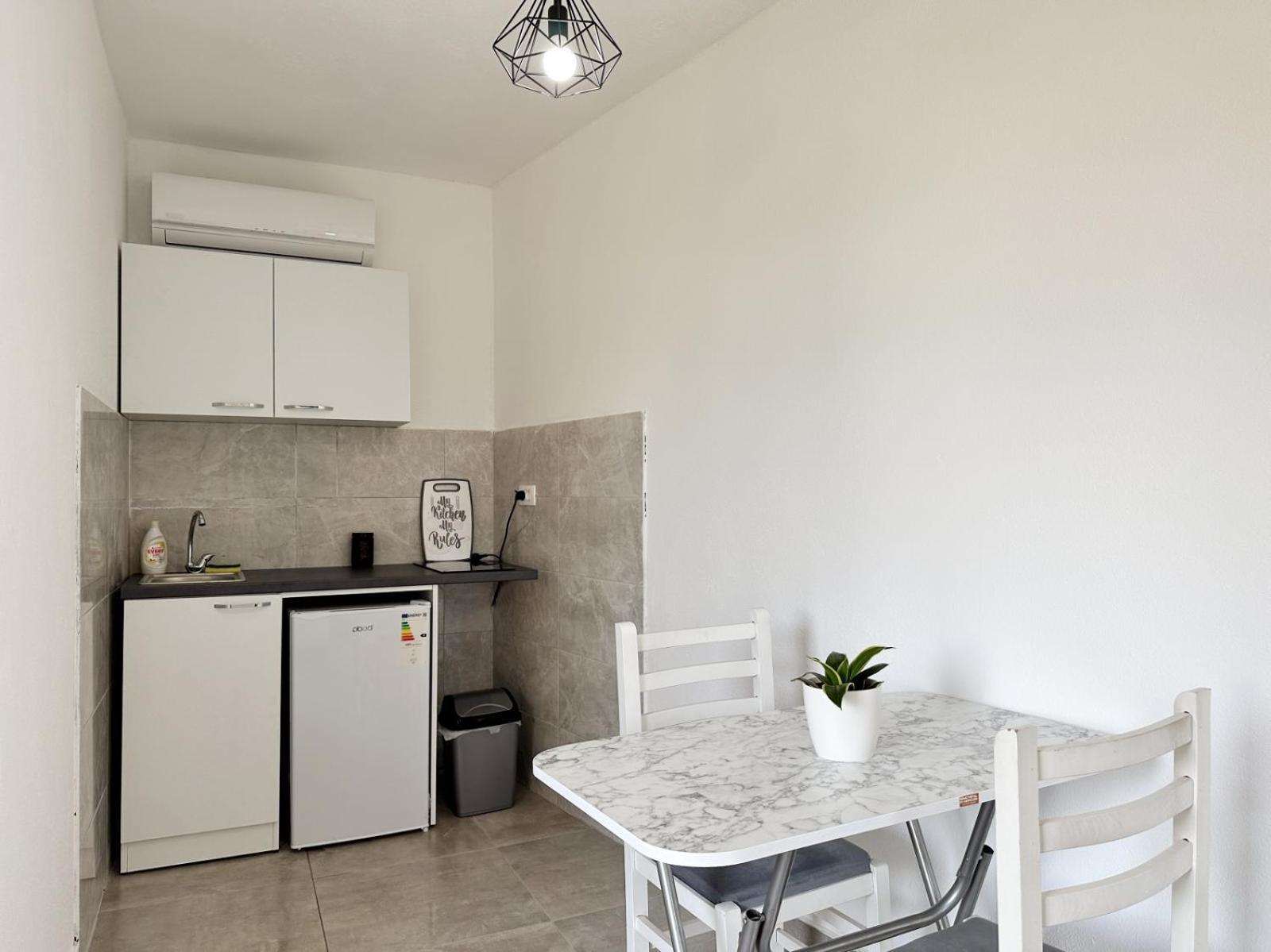 Jasmin Apartmani Bar Eksteriør bilde